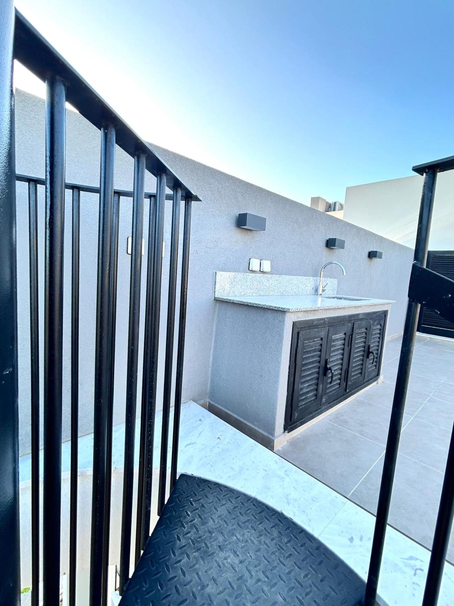Sunset Gardens - Holiday Apartments - By Tlv Living Limassol Zewnętrze zdjęcie