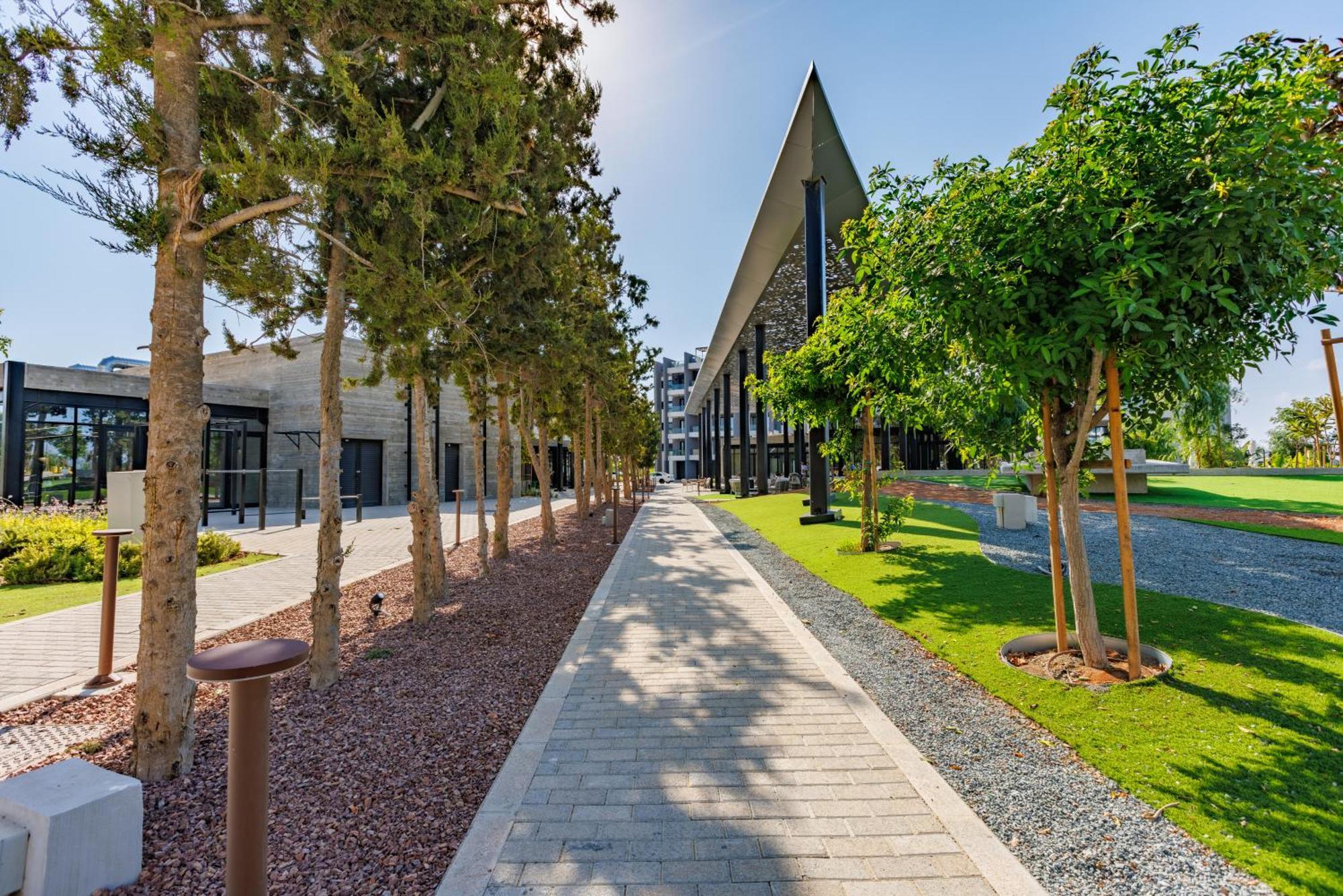 Sunset Gardens - Holiday Apartments - By Tlv Living Limassol Zewnętrze zdjęcie